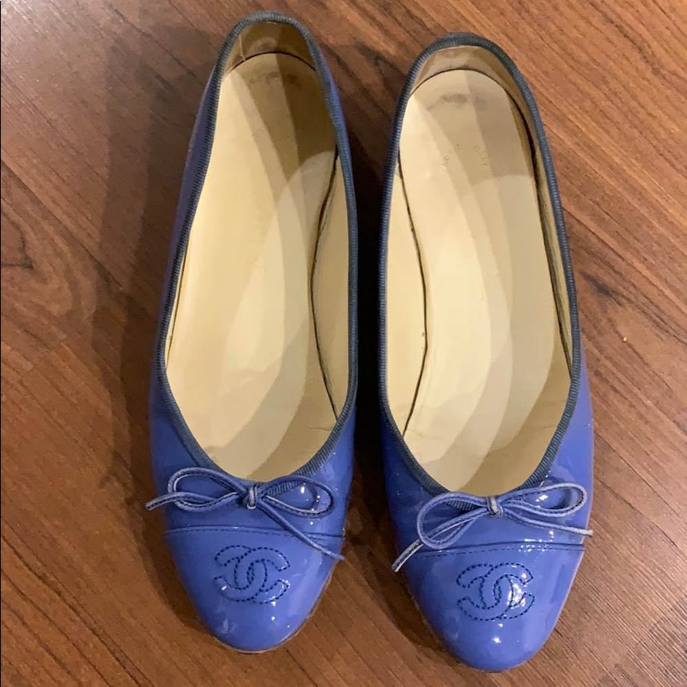 CHANEL Blue Flats - Picture 2 of 8